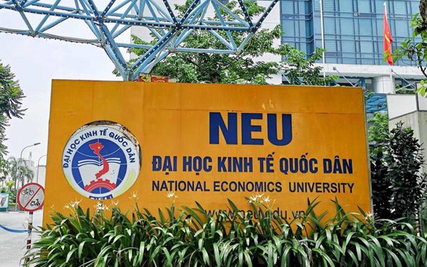 Hàng trăm sinh viên Đại học Kinh tế quốc dân bị cảnh báo học tập, buộc thôi học