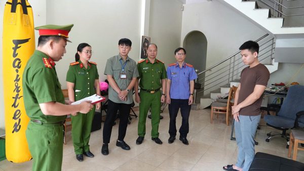 Hàng trôi nổi quảng cáo thảo mộc Tây Bắc để ‘đẩy’ doanh thu bán hàng