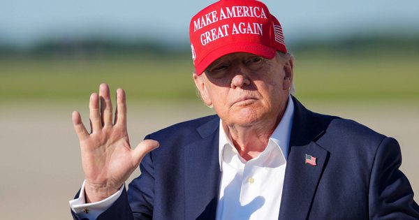 Hành động của ông Trump giữa thế khó của đảng Cộng hòa