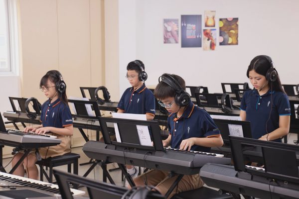 Hạnh phúc khi đến trường bắt đầu từ cơ hội được khám phá bản thân