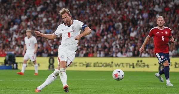 Harry Kane giành Quả bóng vàng trong kỳ trao giải kịch tính nhất lịch sử