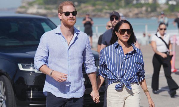 Harry - Meghan bất ngờ với thư 'làm rõ địa vị' của hoàng gia Anh
