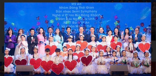 HDBank và Vikki Digital Bank nối dài “Kết nối yêu thương”, gửi trao hy vọng đến phụ nữ và trẻ em