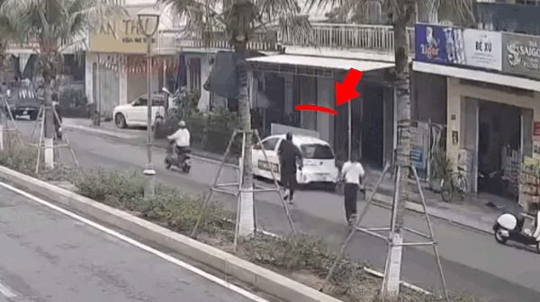 Hé lộ chủ xe ô tô nhóm người nước ngoài dùng để tẩu thoát sau khi trộm vàng ở Đắk Lắk