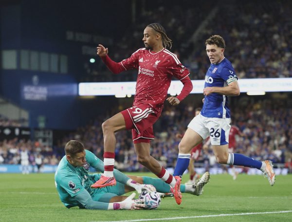 Henry cảnh báo Liverpool về cách dùng Barcola