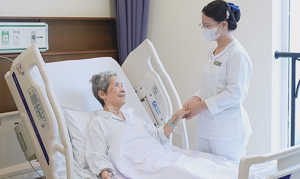 Hẹp khít van động mạch chủ do thoái hóa