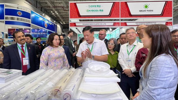 Hiện đại hóa ngành y để chăm sóc tốt hơn sức khỏe nhân dân