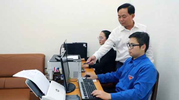 Hiện đại hóa quản lý hồ sơ đảng viên