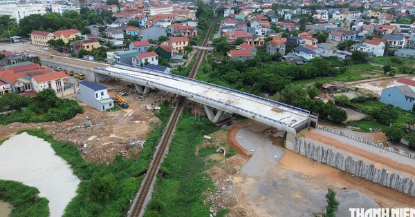 Hiện trạng dự án cầu vượt đường sắt Đồng Hới từng thi công ì ạch