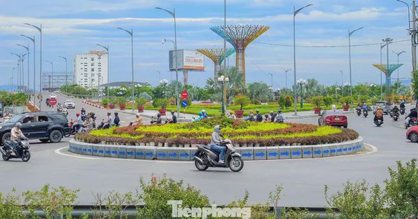 Hiện trạng một nút giao thông vừa được rót 900 tỷ để 'lên đời'