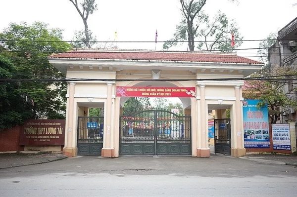 Hiệu trưởng lên tiếng về nghi vấn giám thị hỗ trợ thí sinh làm bài thi tốt nghiệp