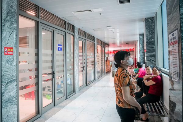 Hình ảnh ‘khác lạ’ sau cảnh xô chậu hứng nước tại bệnh viện 1.775 tỷ ở Ninh Bình