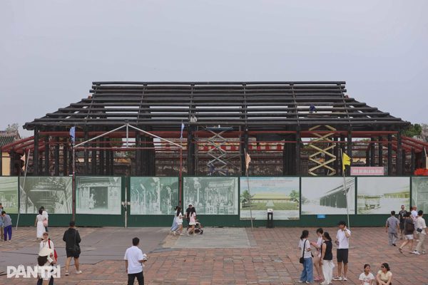Hình hài ngôi điện nơi các vua nhà Nguyễn làm việc, thiết triều
