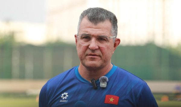 HLV Cristiano Roland đặt mục tiêu gây bất ngờ tại FIFA U17 World Cup