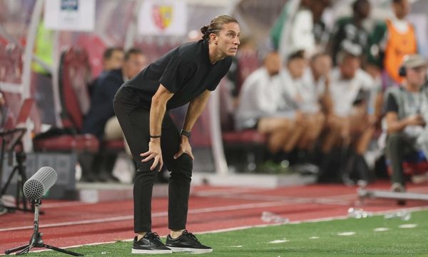 HLV Filipe Luis đứng trước cơ hội lật đổ PSG