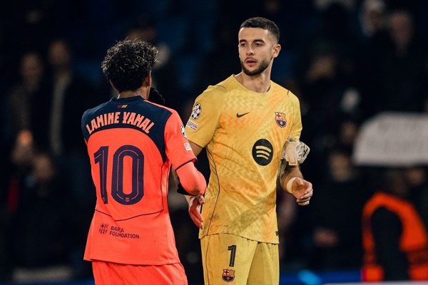 HLV Flick chỉ lý do khiến Barca bại trận trước PSG