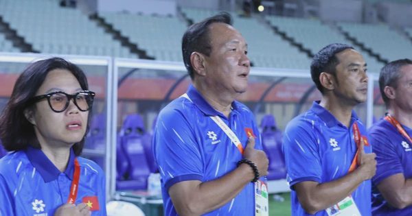 HLV Hoàng Văn Phúc tiết lộ ‘bí kíp’ hòa Thái Lan, đội tuyển nữ Việt Nam sẵn sàng đấu Trung Quốc