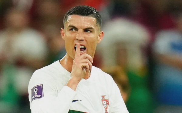 HLV Jesus đồng ý hòa giải, người hâm mộ 'nín thở' chờ Ronaldo
