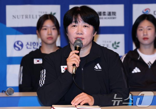 HLV judo Hàn Quốc từ chức vì khiến võ sĩ nôn, quỳ xin thi đấu tại ASIAD