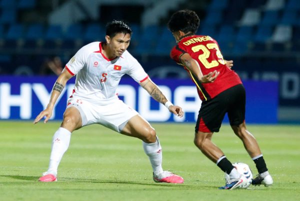 HLV Kim Sang-sik có triệu tập Văn Hậu dự FIFA ASEAN Cup 2026?