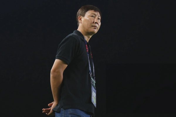 HLV Kim Sang Sik: "Tuyển Việt Nam có nhiều phương án để thay thế Xuân Son"