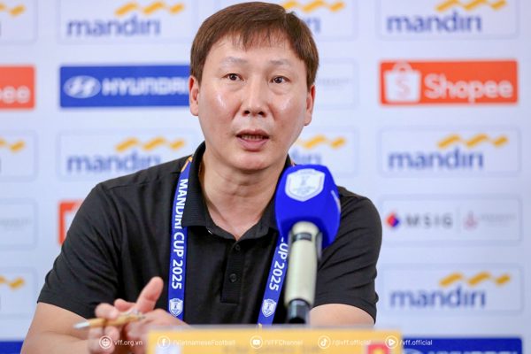 HLV Kim Sang Sik: Tuyển Việt Nam thắng may mắn Philippines