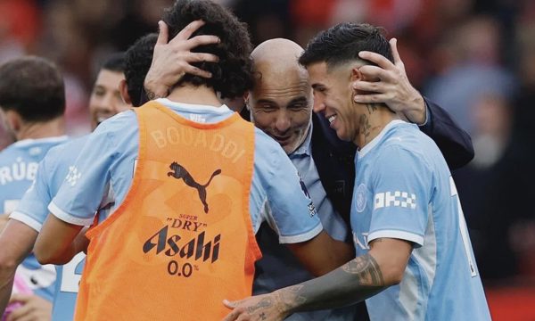 HLV Man City: 'Bruno Fernandes cũng đáng nhận thẻ đỏ'