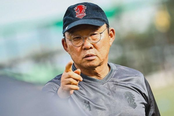 HLV Park Hang Seo bị nghi ngờ năng lực, báo Thái Lan lên tiếng giải thích