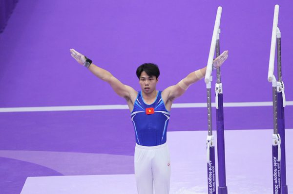 HLV Trương Minh Sang mạo hiểm khiếu nại, Hải Khang vào chung kết nhảy chống Asiad 20