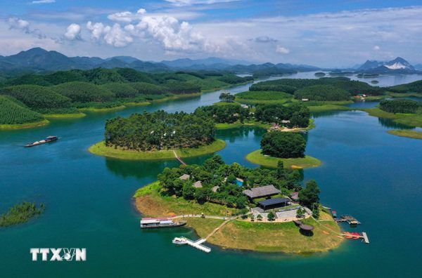Hồ Thác Bà - “Vịnh Hạ Long trên núi” giữa đại ngàn Tây Bắc