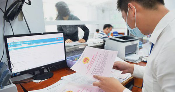 Hỗ trợ chuyển đổi nghề tính cho hộ hay người đứng tên sổ đỏ?