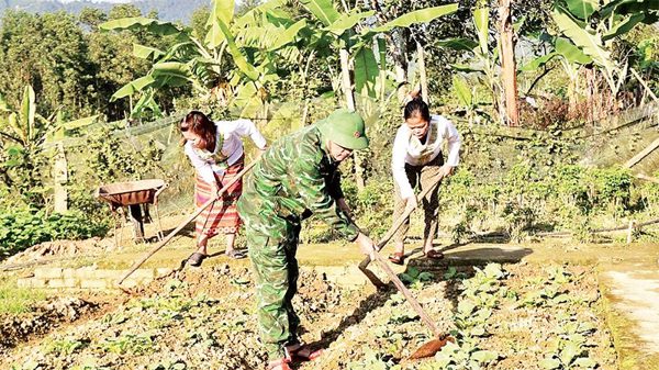 Hỗ trợ người dân biên giới vươn lên