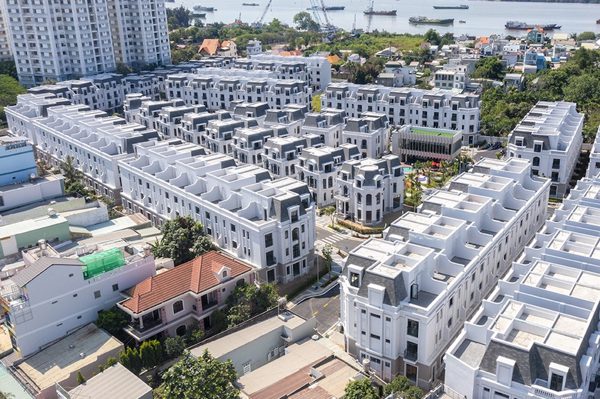 Hòa Bình bị phạt 92,5 triệu đồng, không công bố việc tiêu tiền từ trái phiếu