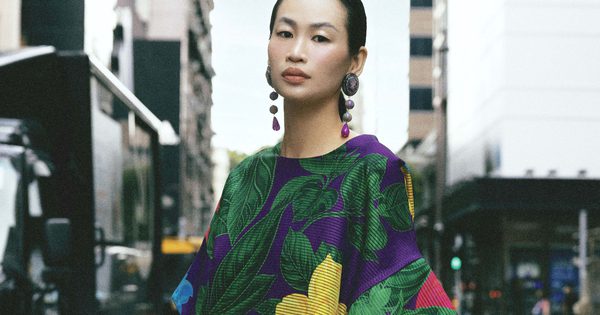 Hoa dành dành thành xu hướng họa tiết, nâng tầm rực rỡ tủ đồ thu 2026
