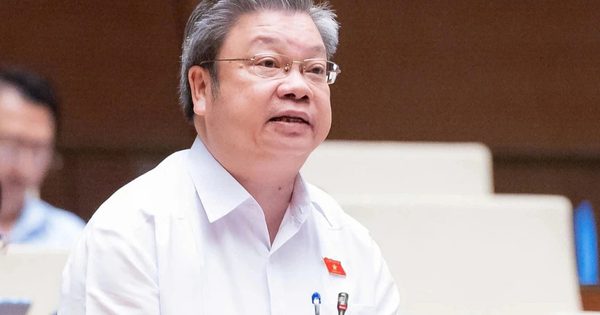Hóa đơn điện nước 'tăng bất thường' do đo sai, người dân cần được hoàn tiền thu thừa