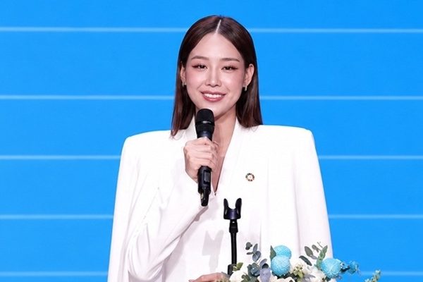 Hoa hậu Bảo Ngọc thuyết trình lưu loát nhưng thiếu tự nhiên ở Miss World 2026