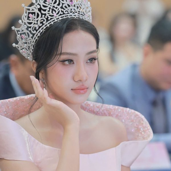 ‘Hoa hậu Đỗ Thị Hà, Thanh Thủy, Hà Trúc Linh không đẹp theo khuôn mẫu’