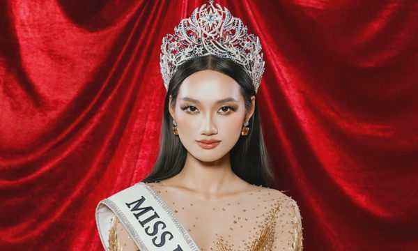Hoa hậu Quỳnh Anh xin lỗi sau khi bị tố 'nói xấu đồng nghiệp'