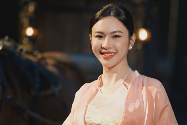 Hoa khôi Thanh Hảo: "Gia đình phản đối khi tôi nhận lời đóng cảnh táo bạo"