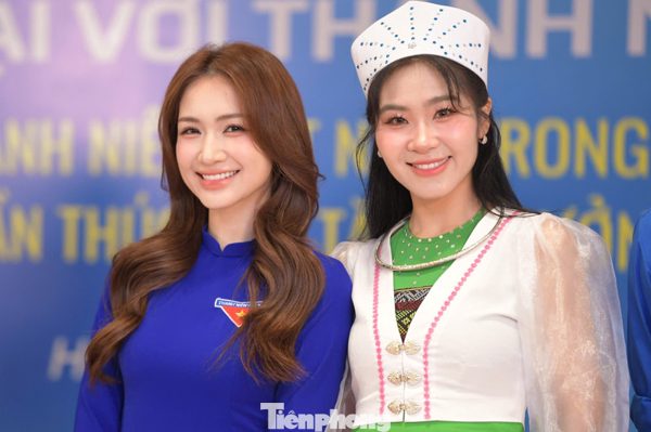 Hòa Minzy, Đen Vâu cùng các nghệ sĩ, KOL dự chương trình Thủ tướng đối thoại với thanh niên