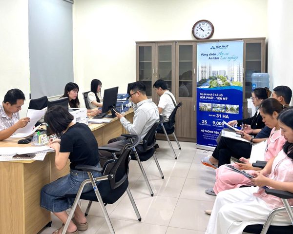 Hòa Phát tiếp nhận hàng trăm hồ sơ đăng ký mua tại dự án nhà ở xã hội Hoà Phát - Yên Mỹ