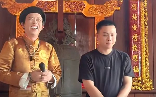Hoài Lâm và Hoài Linh song ca ‘Thương về miền Trung’, dễ thương quá