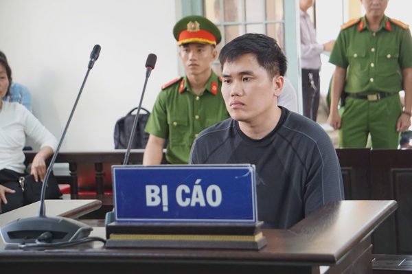 Hoãn phiên xét xử tài xế xe tải cán chết nữ sinh ở Vĩnh Long