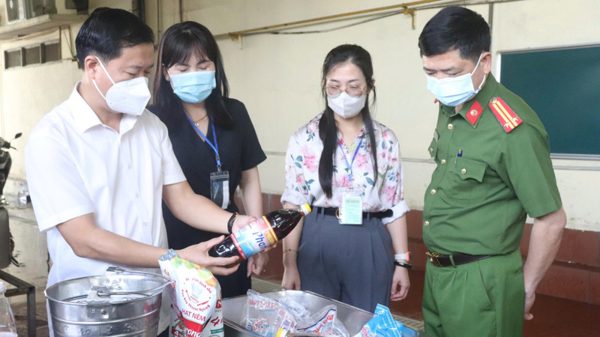 Hoàn thiện bộ máy quản lý từ Trung ương đến địa phương trong quản lý an toàn thực phẩm