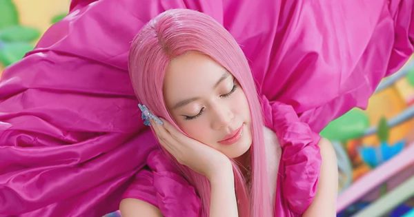 Hoàng Thùy Linh tái xuất gây chú ý