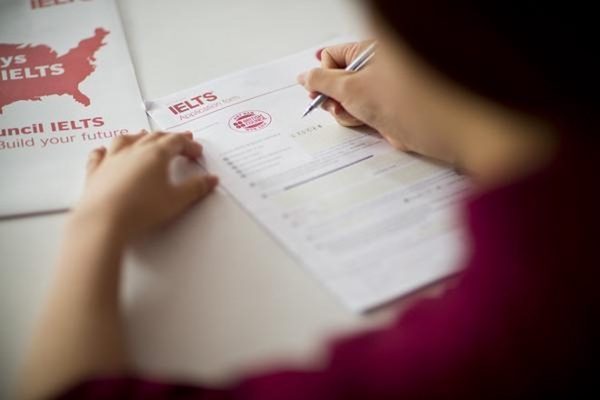 Học IELTS từ cấp 2: Bí quyết xây nền tảng, tránh áp lực