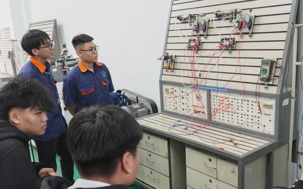 Học ngành, nghề trung cấp, cao đẳng nào được giảm 70% học phí?