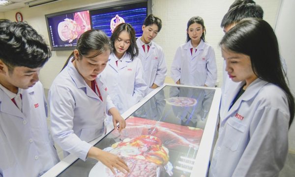Học phí ngành Y khoa phổ biến 65-88 triệu đồng mỗi năm