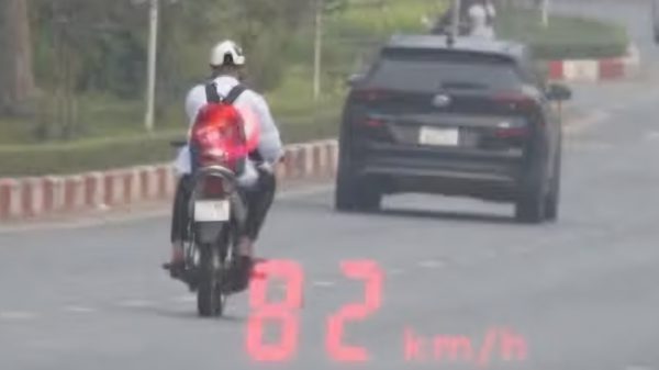 Học sinh chạy xe máy 82 km/h, quay đầu bỏ chạy khi gặp CSGT