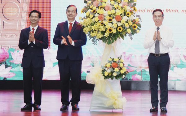 Học viện Cán bộ TP.HCM đón 744 tân sinh viên khóa XI
